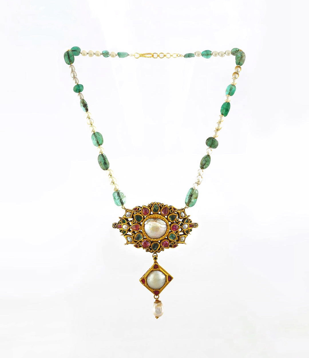 Rajavi Pendant Necklace