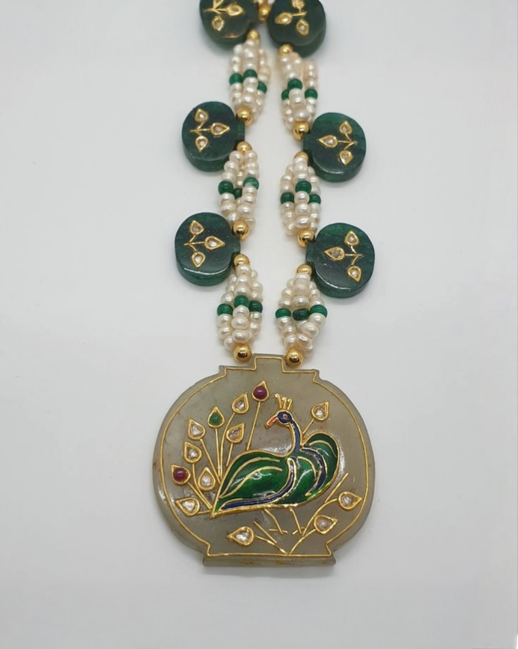 Shikhi Pendant Necklace