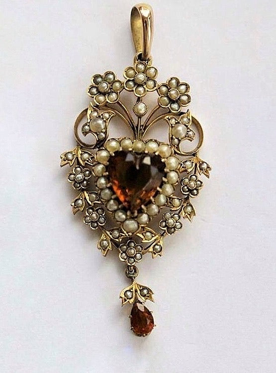 Helena Pendant Necklace