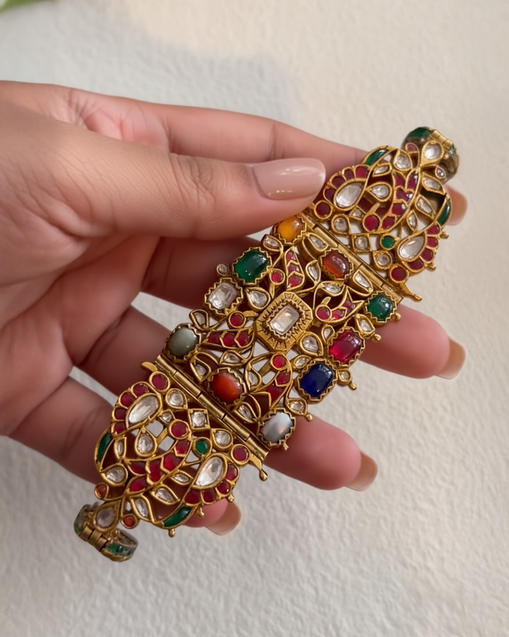 Ratnavali Choker