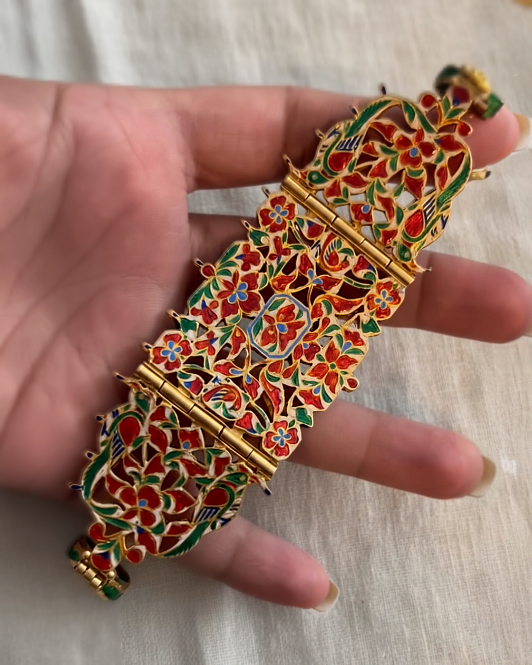 Ratnavali Choker